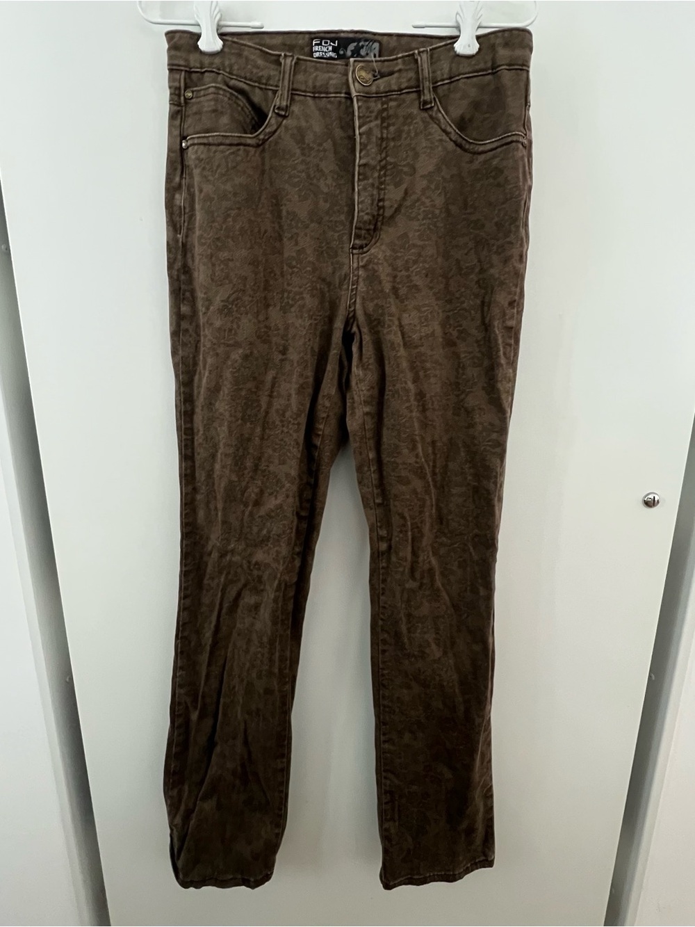 FDJ Suzanne Straight Leg Jeans in Brown
